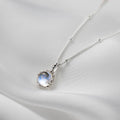Collar con piedra de luna llena