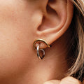Pendientes Entrelazados Bicolor en Oro