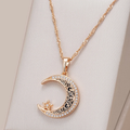 Collar Luna Elegante y Brillante