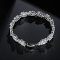 Pulsera vintage con cadena plateada brillante