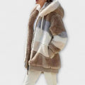 Erika - Beige kuschelige Winterjacke mit Colour-Block