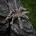 Collar con colgante en forma de cruz con ángel de seis alas