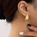 Pendientes en C elegantes y minimalistas