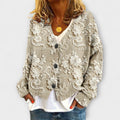 Stella - Beige Strickjacke mit floralem 3D-Muster