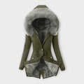 Maura - Olivgrüne kuschelige Winterjacke mit Fellkapuze