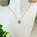 Collar con colgante en corte esmeralda
