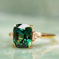 Anillo De Oro Con Piedra Preciosa Verde