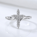 ANILLO CRUZ DE PLATA CUBIERTO DE CIRCONIO