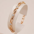 Elegante pulsera chapada en oro