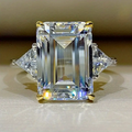 Anillo Dorado Vintage con Vidrio Cuadrado