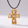 COLLAR CRUZ DE PIEDRAS NEGRAS